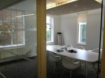 02e Office