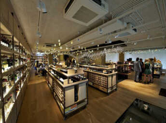 08 Wine Shop