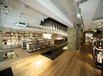 09 Wine Shop2